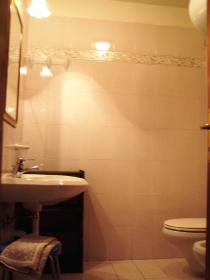 <b>bagno con doccia</b> 