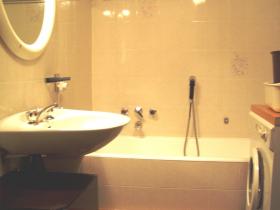 <b>CENSA 2° bagno con vasca</b> 