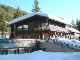 <b>appartamento in affitto CENSA</b> QUADRILOCALE 7/8