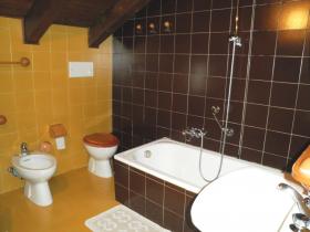 <b>bagno con vasca</b> 